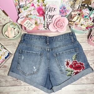 Forever 21 Floral Embroidered Distressed Denim Jean Shorts Size XS Boho Romantic